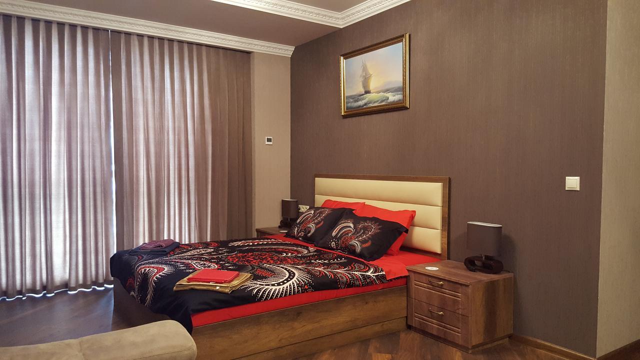 Mimino Apartment Deluxe First Line Batum Dış mekan fotoğraf