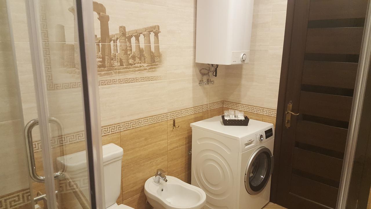 Mimino Apartment Deluxe First Line Batum Dış mekan fotoğraf