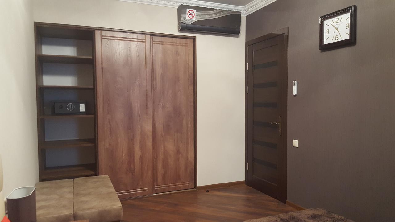 Mimino Apartment Deluxe First Line Batum Dış mekan fotoğraf