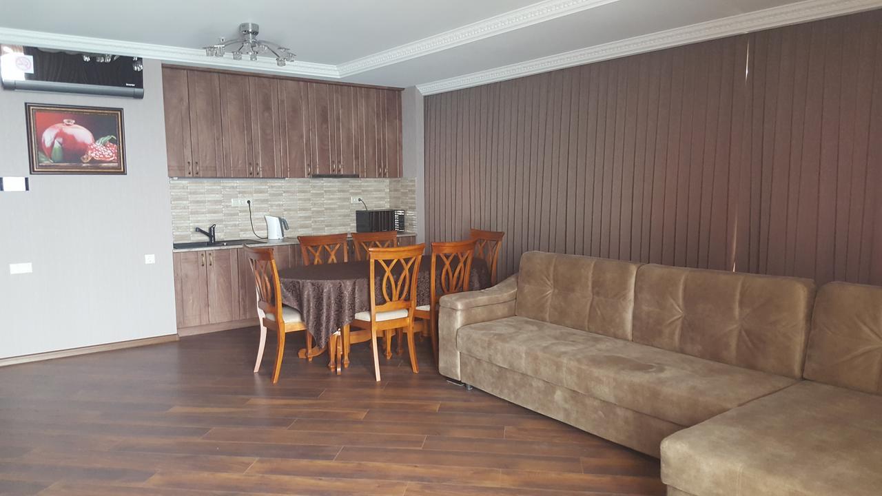 Mimino Apartment Deluxe First Line Batum Dış mekan fotoğraf