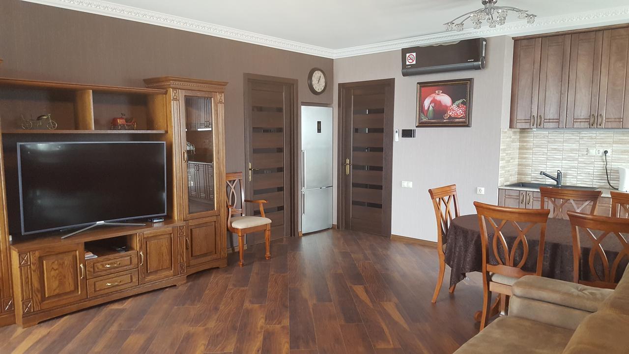Mimino Apartment Deluxe First Line Batum Dış mekan fotoğraf